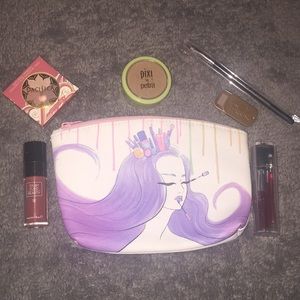 IPSY Bag w/Variety of items
